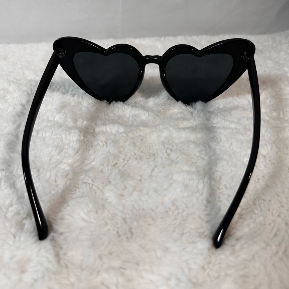 Heart Love Fashion Women's Gift Sunglasses 😎 - Picture 6 of 8